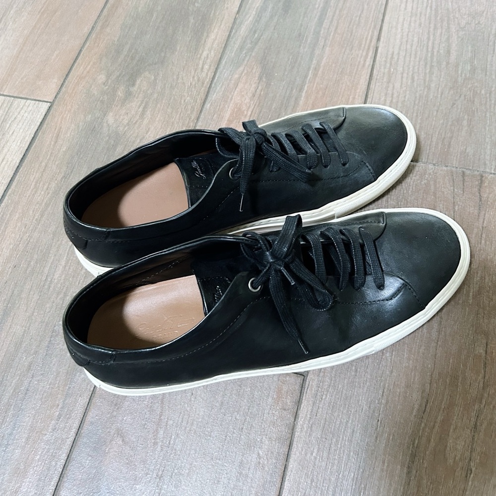 Good Man Black Sneakers - EUC Size 9